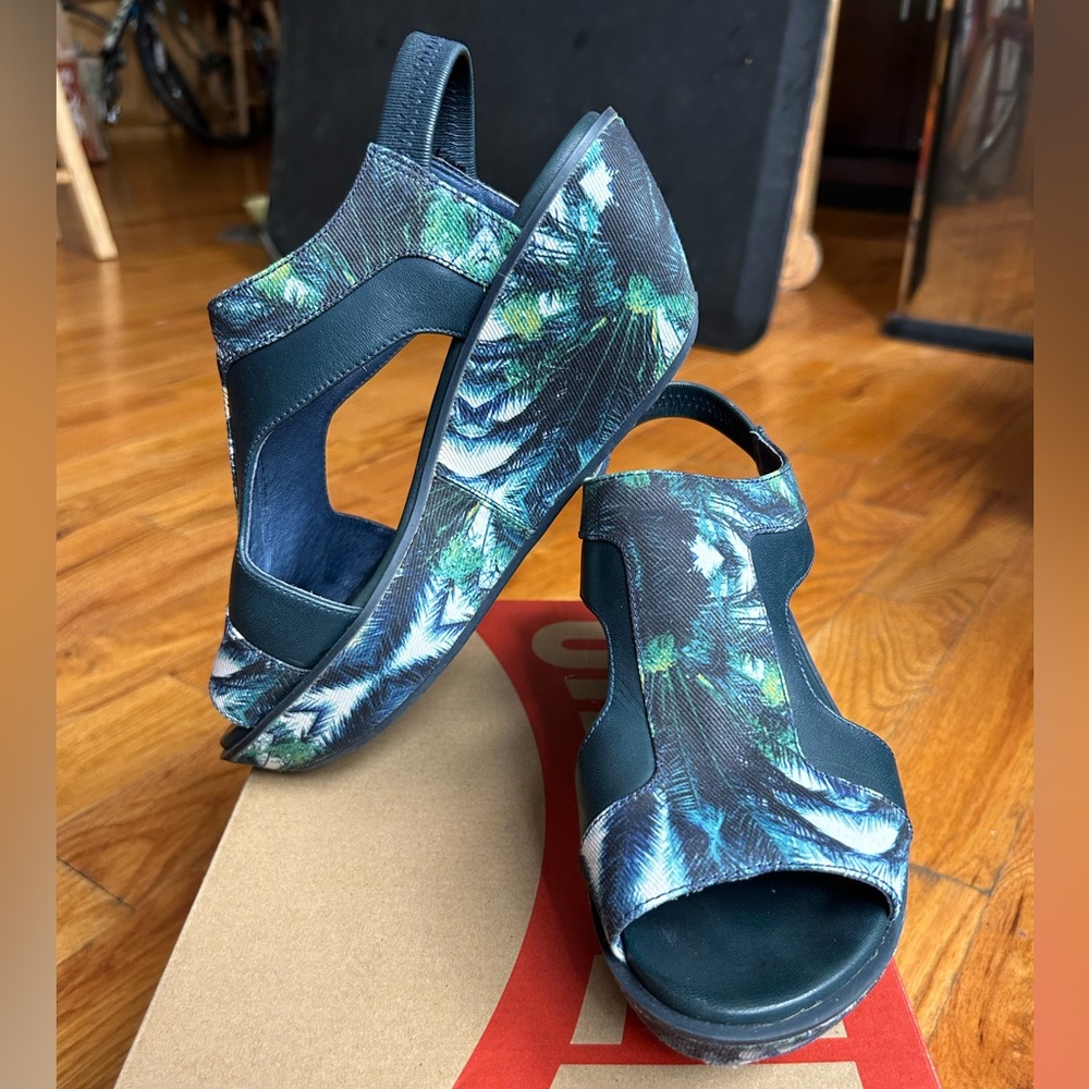 Camper wedge platform shoes